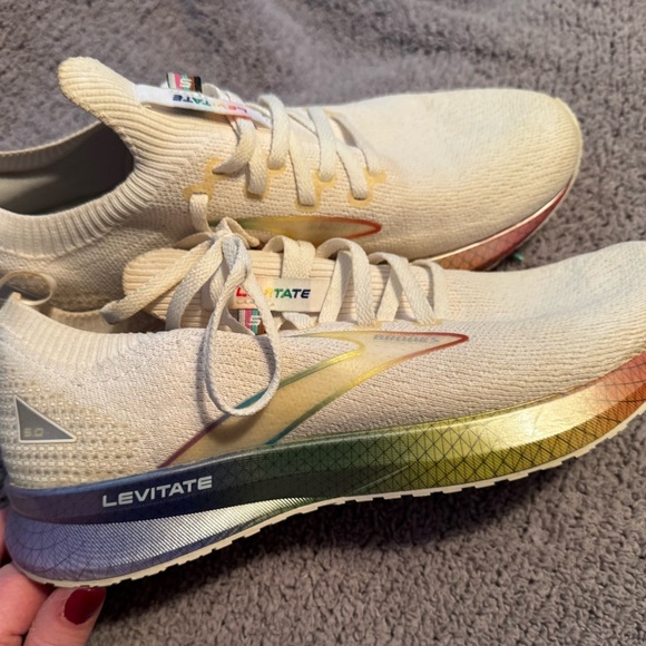 Brooks Shoes - Brooks Levitate White with Rainbow Accents